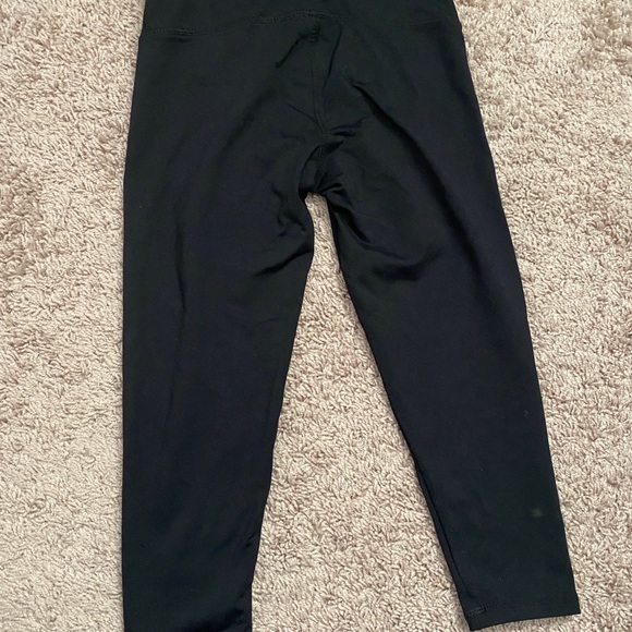 Black Capri 3/4 leggings - Picture 1 of 2